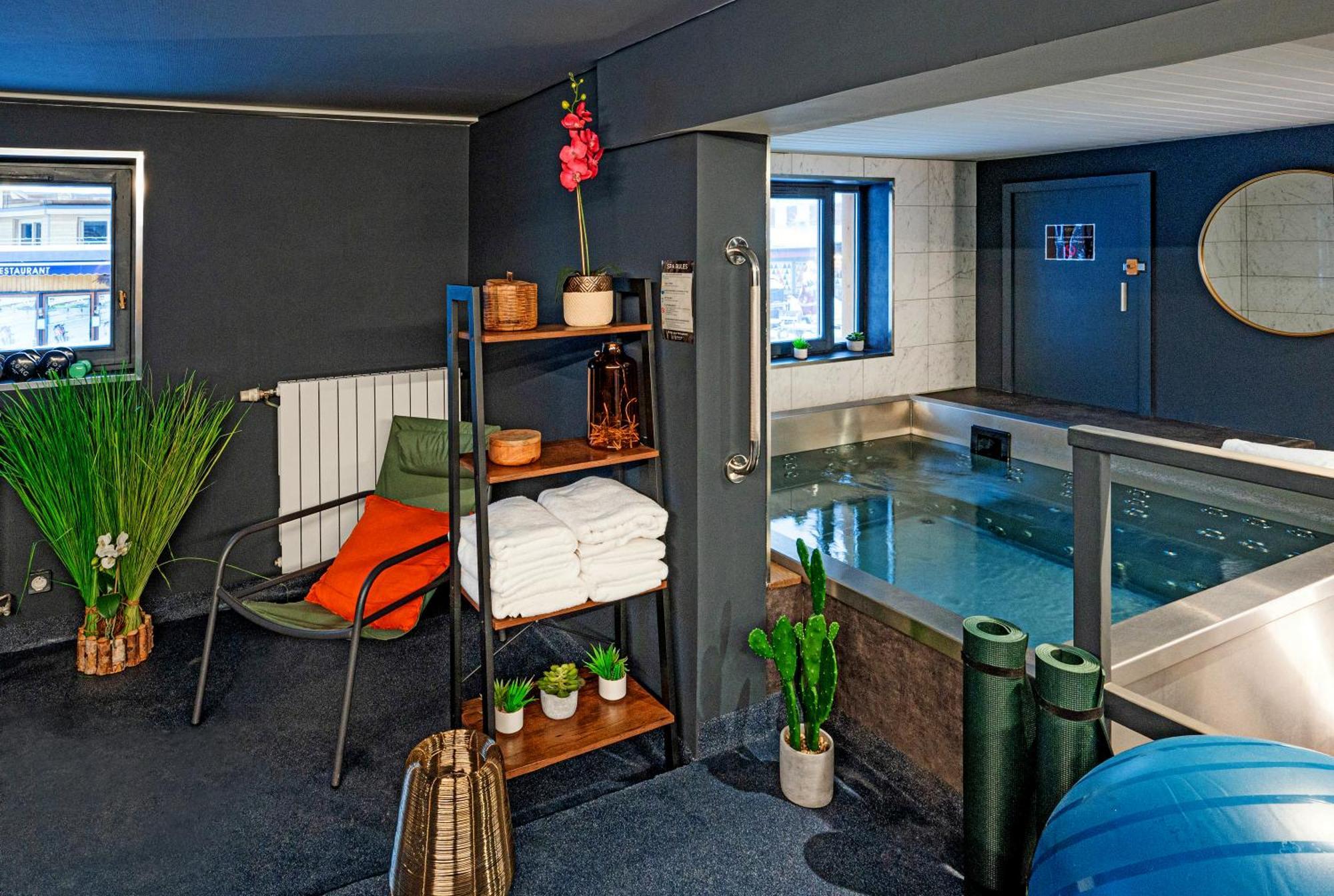 Hotel Le Levanna By Les Etincelles ทีนเญอ ภายนอก รูปภาพ